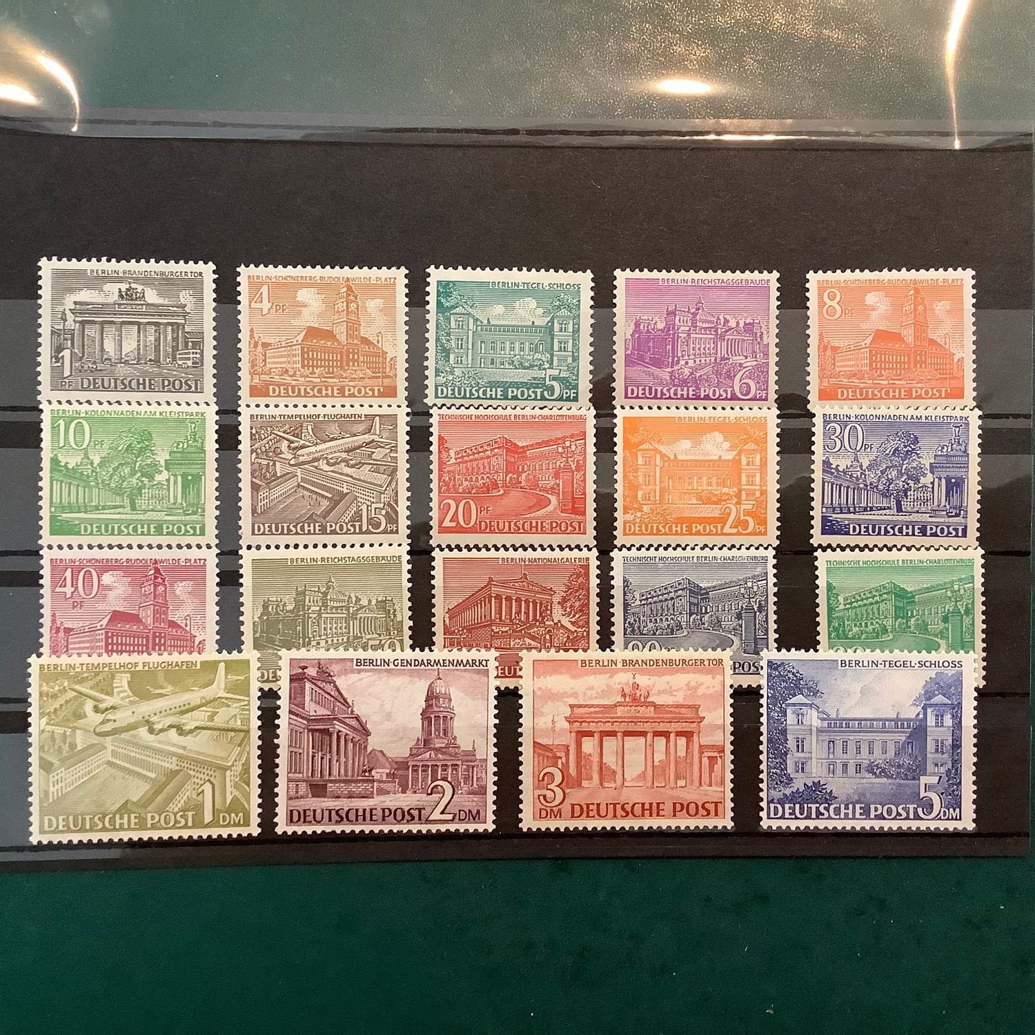 1949 : Berlijn Bauten - Michel 42/60 - MNH - Value : 750