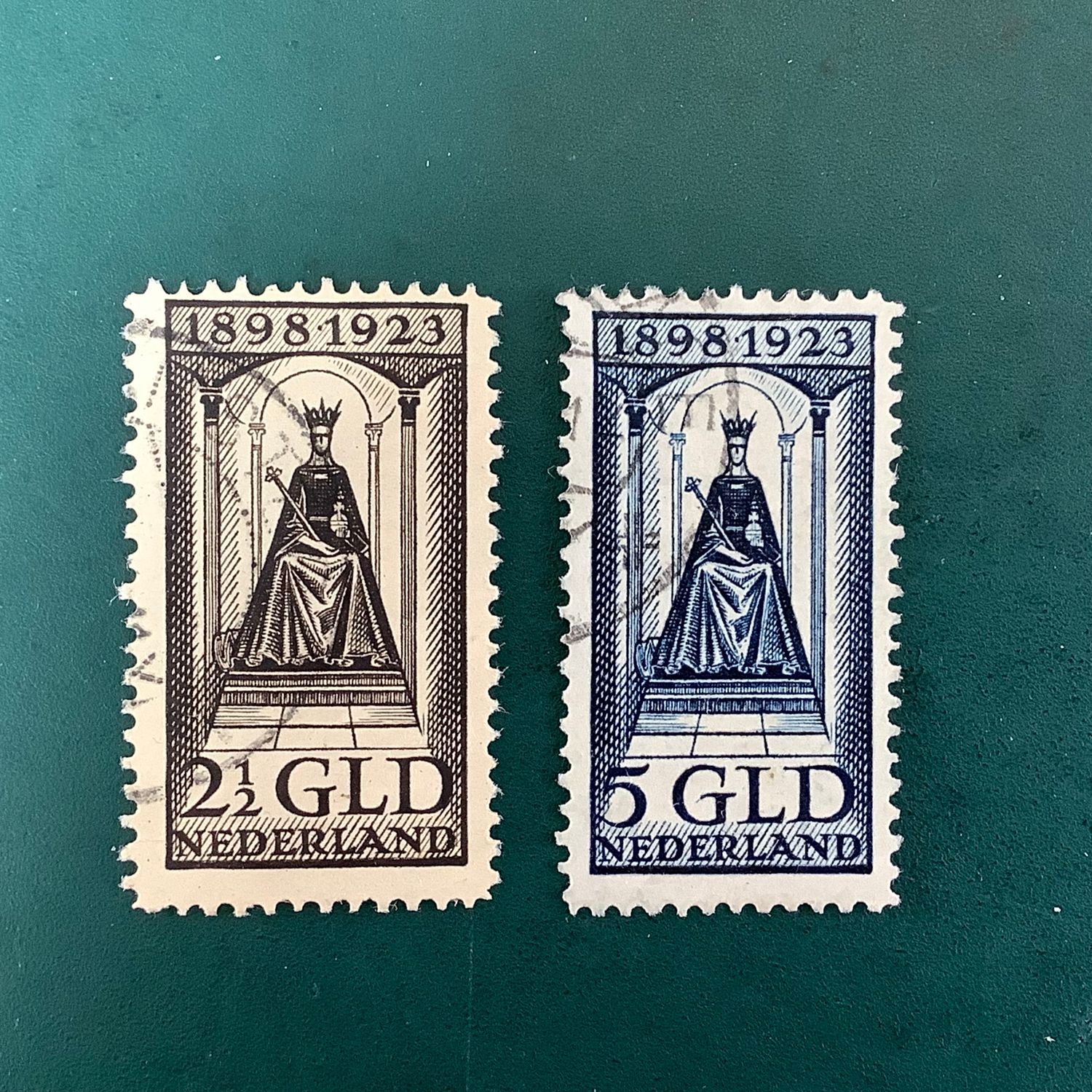 1923 : 2,5 and 5 Gulden Jubilee - NPVH 130/131 - Value : 500