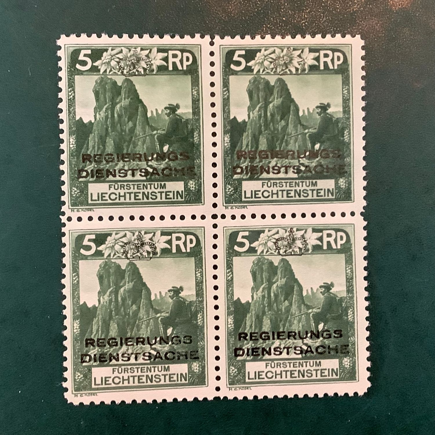 1932 ; 5 Rp Service stamp in bloc of 4 - Michel 1A - MNH/MH - Value : 215