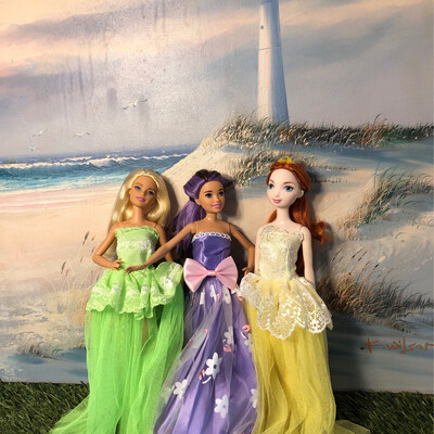 3 11” Princess Dolls Free