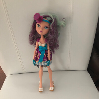 Maddie Tea Hatter Doll (Purple And Green Long Hair) Without Teapot
