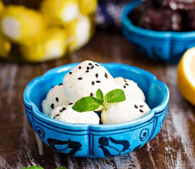 Labna with black seed (250g) لبنة بحبة البركة Labna with black seed (250g) لبنة بحبة البركة