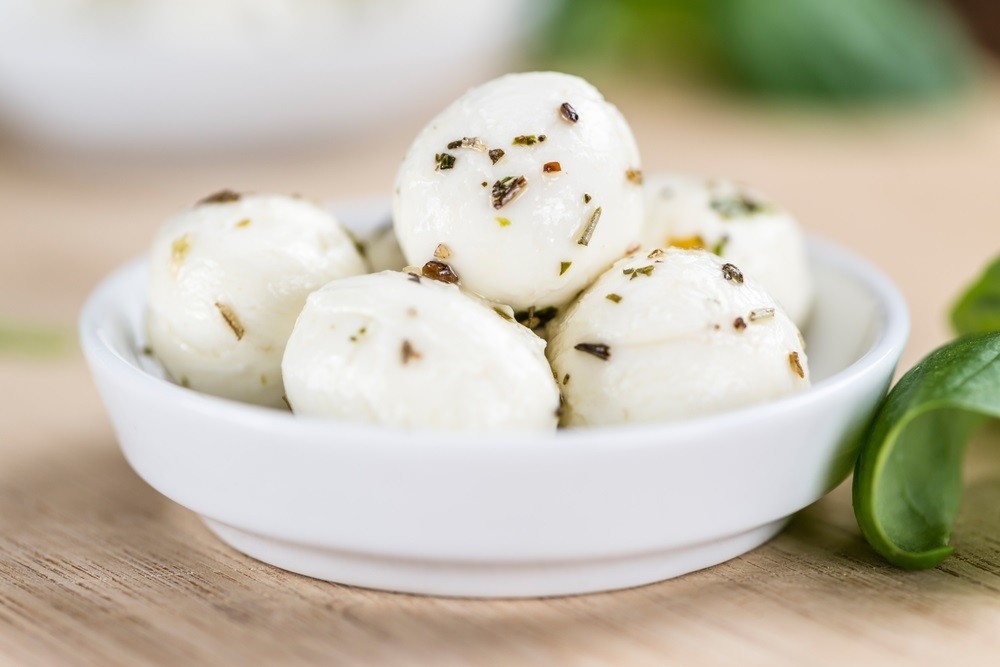 Labna with basil (250g) لبنة بالريحان Labna with basil (250g) لبنة بالريحان