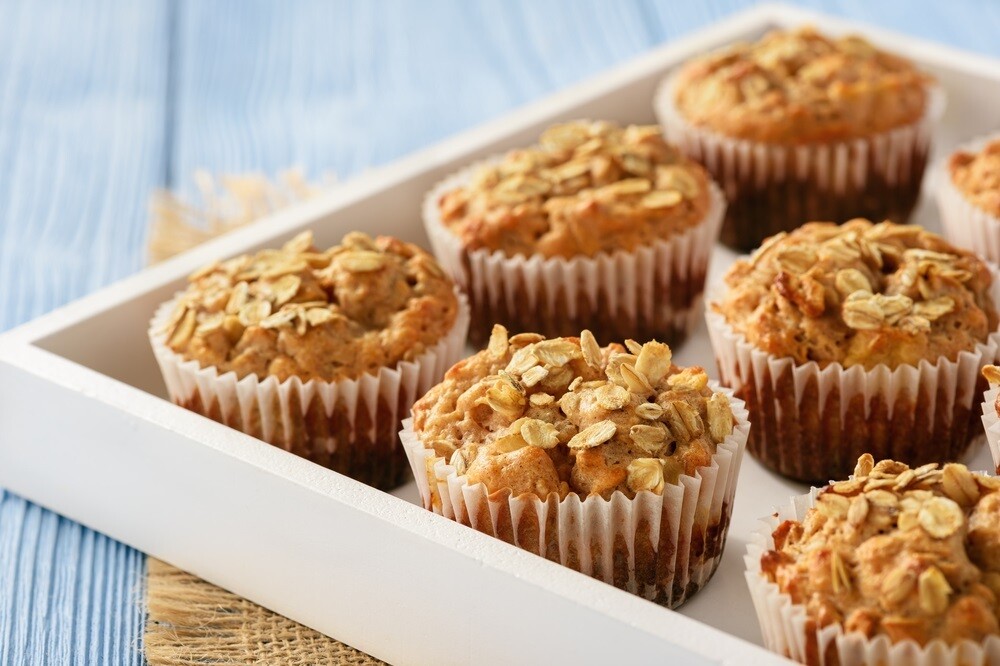 Oatmeal apple muffin batter عجينه مافن الشوفان والتفاح Oatmeal apple muffin batter عجينه مافن الشوفان والتفاح