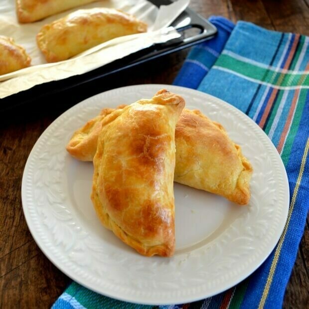 Cheese fatayer (12) فطائر الجبن Cheese fatayer (12) فطائر الجبن