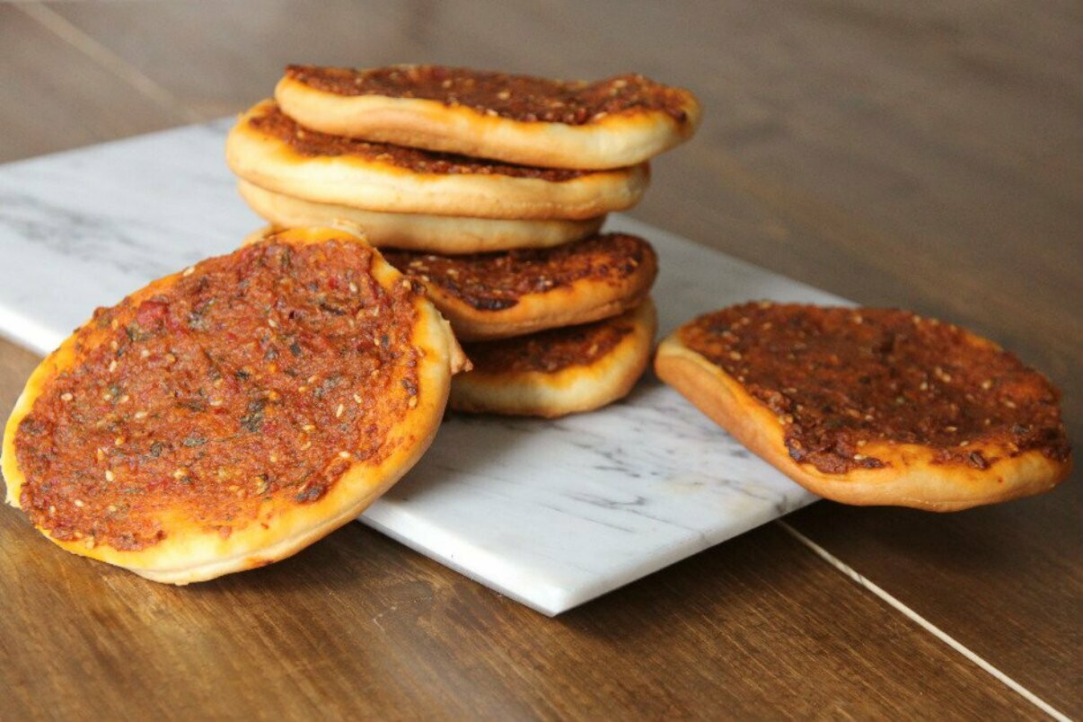 Mini muhammara (12) ميني فطاير محمره Mini muhammara (12) ميني فطاير محمره