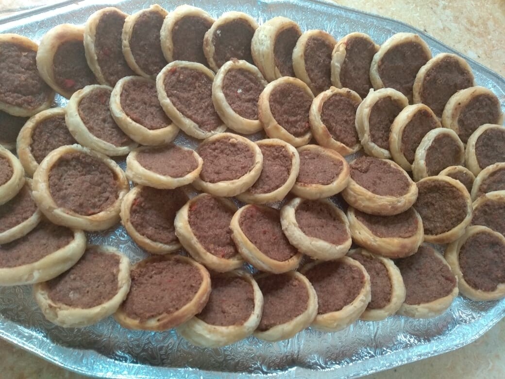 Minced meat fatayer (10) فطائر اللحم Minced meat fatayer (10) فطائر اللحم