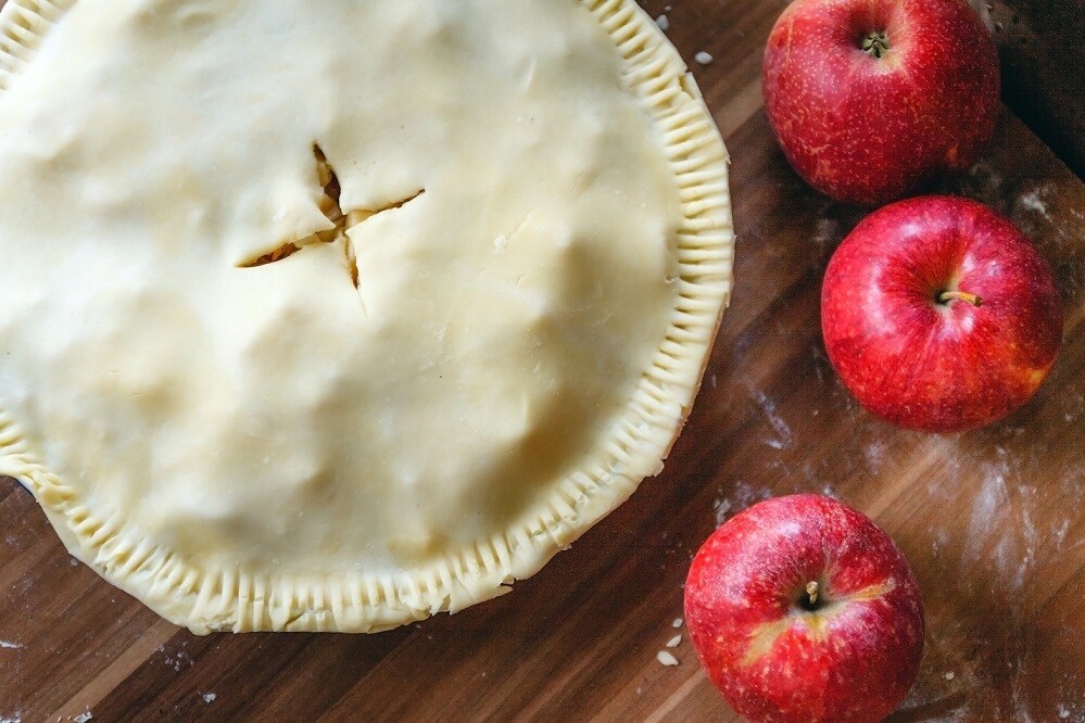 Closed pie crust عجينة الفطيره المقفوله Closed pie crust عجينة الفطيره المقفوله
