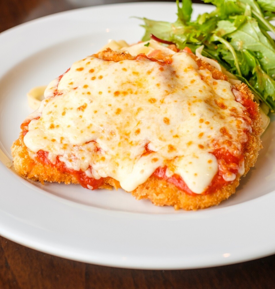 Chicken Parmesan (500g) تشيكن بارميزان Chicken Parmesan (500g) تشيكن بارميزان