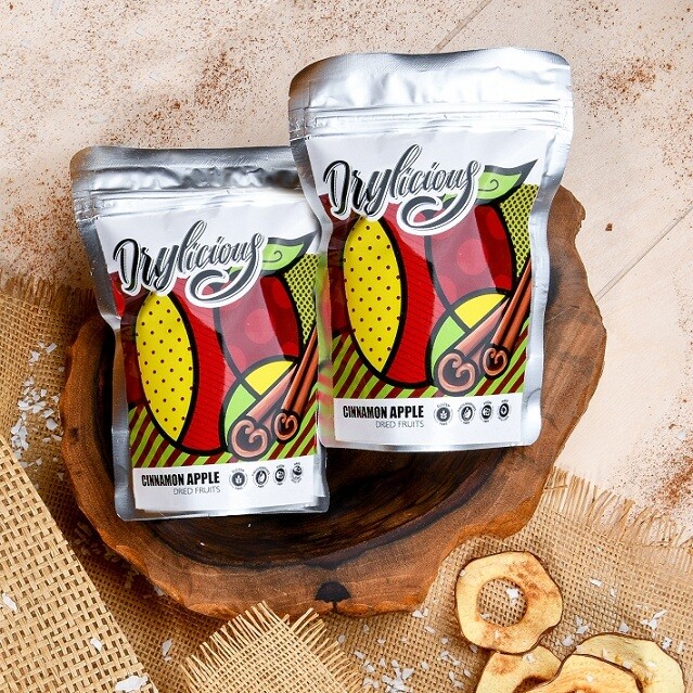 Dried Cinnamon Apple Crisps تفاح بالقرفة مجفف Dried Cinnamon Apple Crisps تفاح بالقرفة مجفف