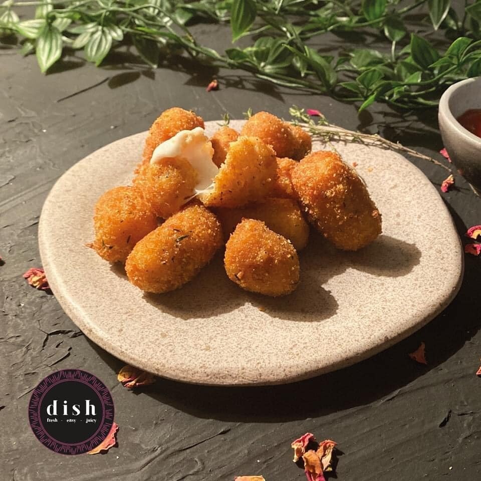 Mozzarella Bites (18) موتزريلا بايتس Mozzarella Bites (18) موتزريلا بايتس 