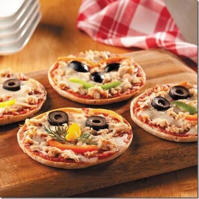 Mini Tuna Pizzas (300g) مينى بيتزا تونة Mini Tuna Pizzas (300g) مينى بيتزا تونة