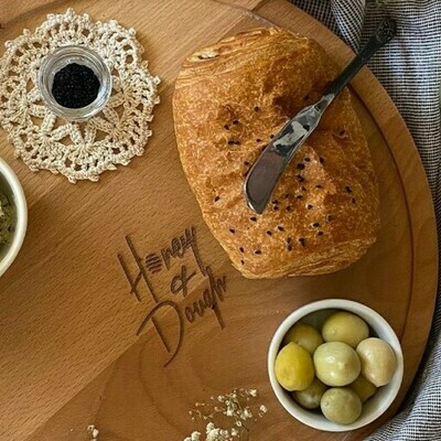 Pâté with cheese & olives باتيه جبنة و زيتون Pâté with cheese & olives باتيه جبنة و زيتون