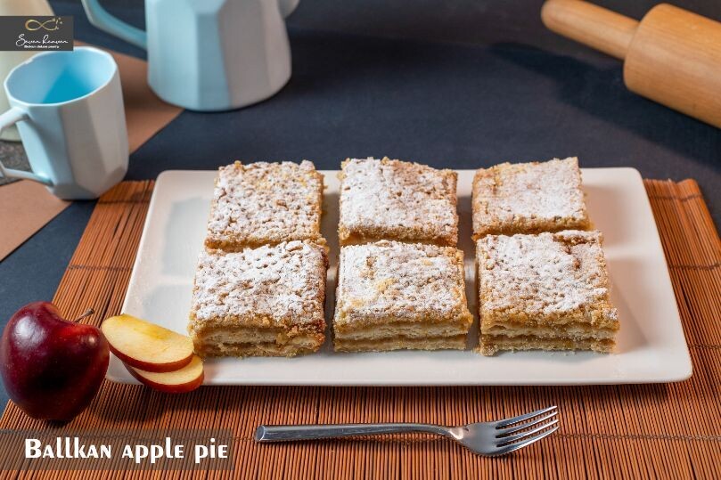 Balkan Apple Pie (6 pcs) فطير التفاح