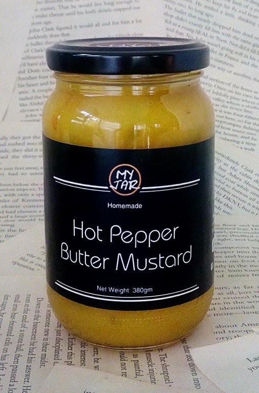 Hot Pepper Butter Mustard مستردة بقطع الفلفل الأخضر الحار Hot Pepper Butter Mustard مستردة بقطع الفلفل الأخضر الحار