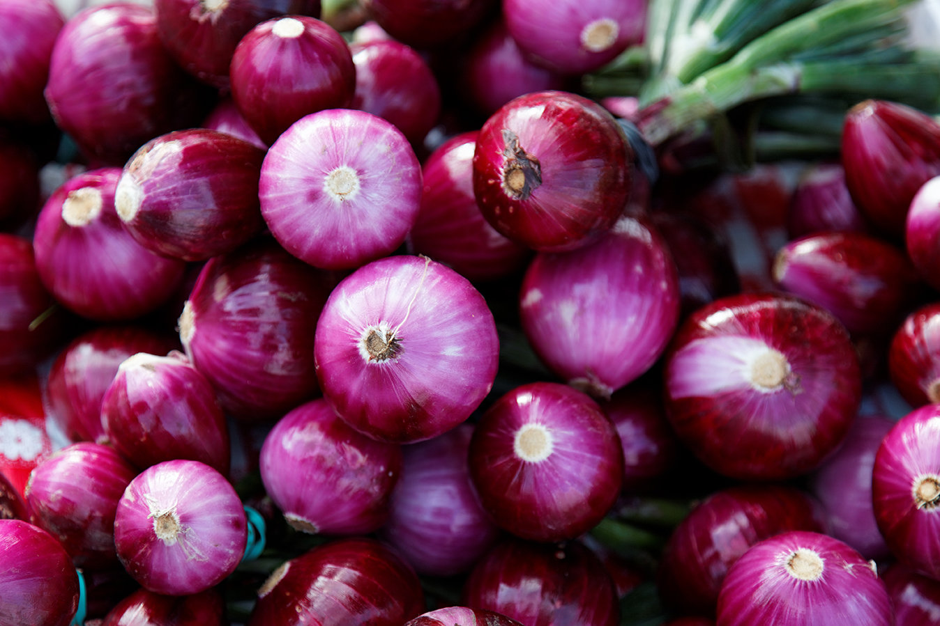 Red Onion (1 kg) بصل احمر