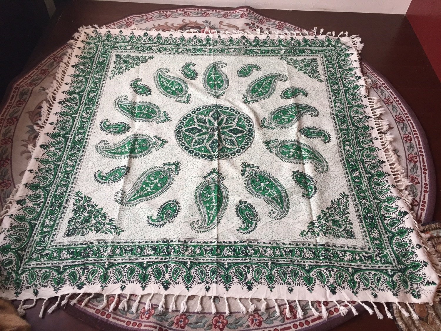 ペルシャ絨毯風の布、更紗120cm×120cm テーブルクロス ソファーカバーPersian carpet table cloth sofa cover