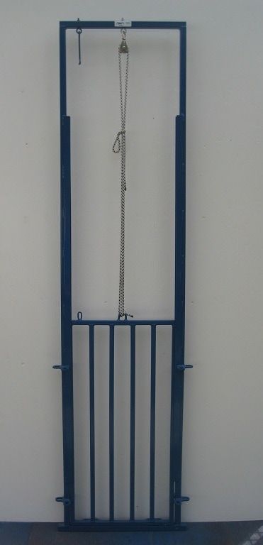 Zubot Guillotine Gate