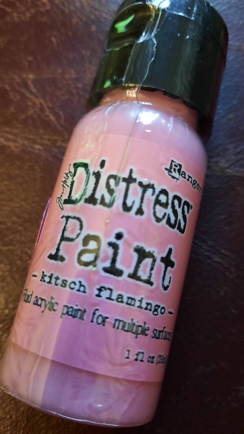 Distress paint kitsch flamingo  