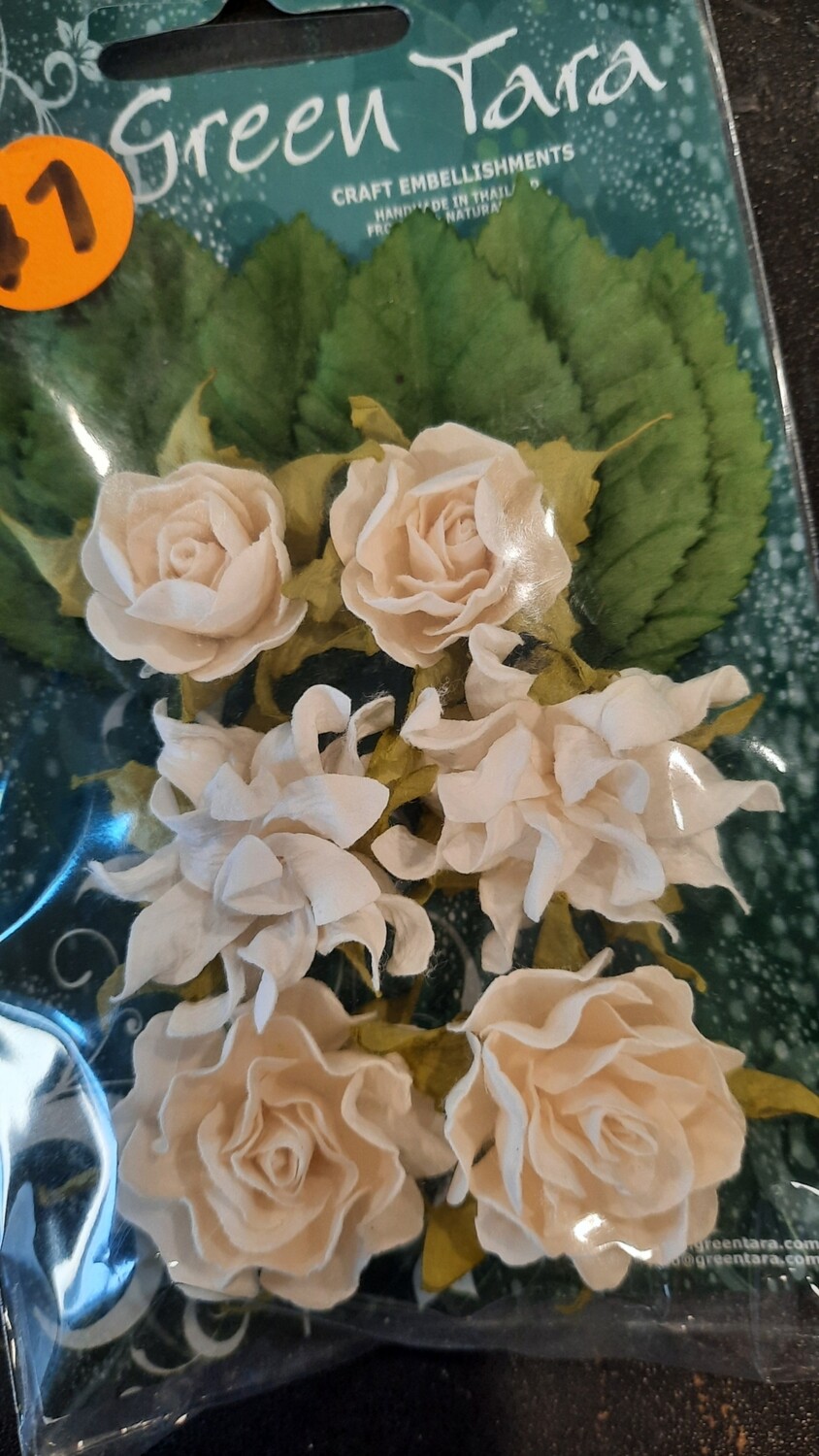Tea roses flowers white