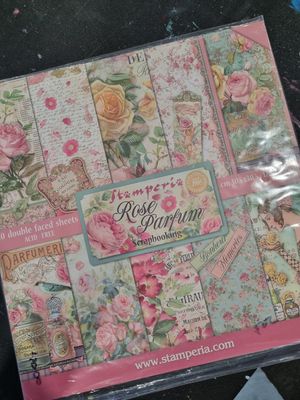 Rose Parfum 12x12 pack