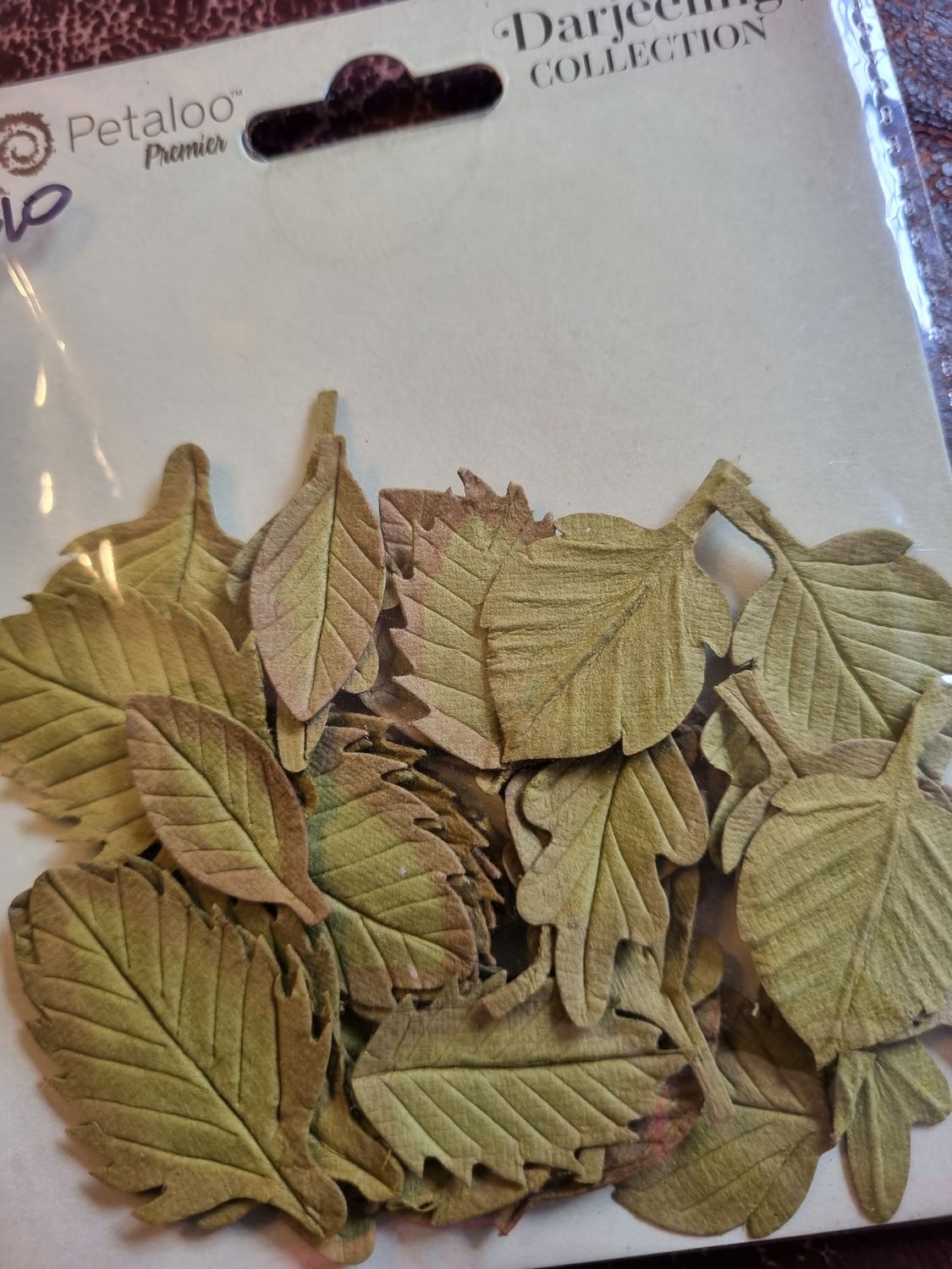 Petaloo Vintage Leaves