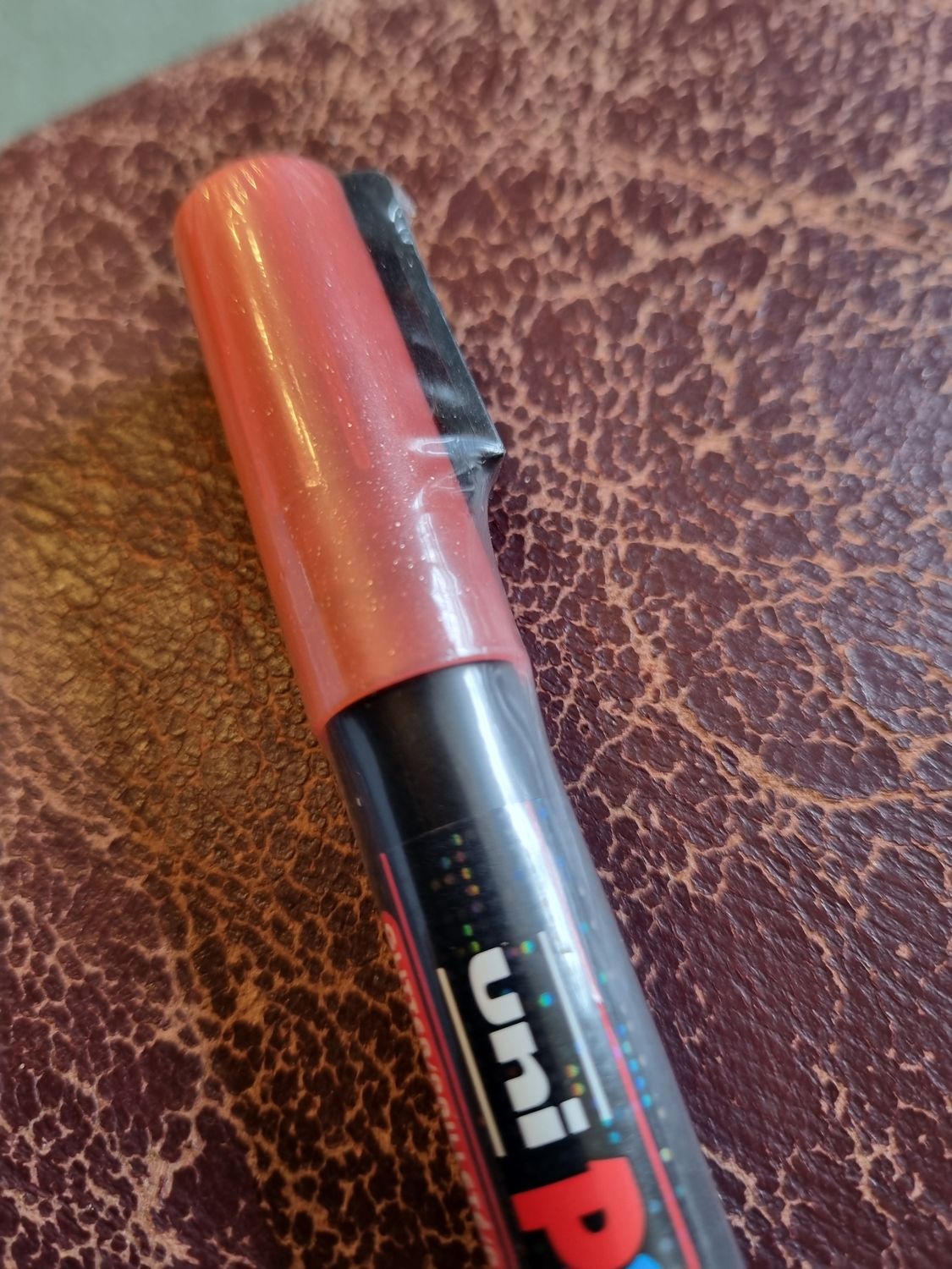 Posca Pen Red Glitter  0.9 -1.3mm