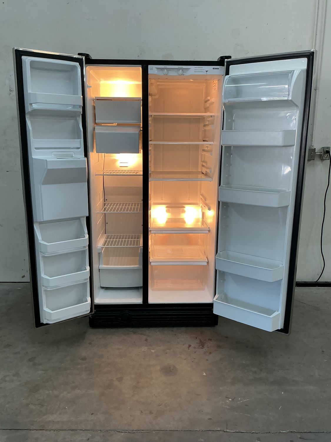 KENMORE REFRIGERATOR 106.57953700
