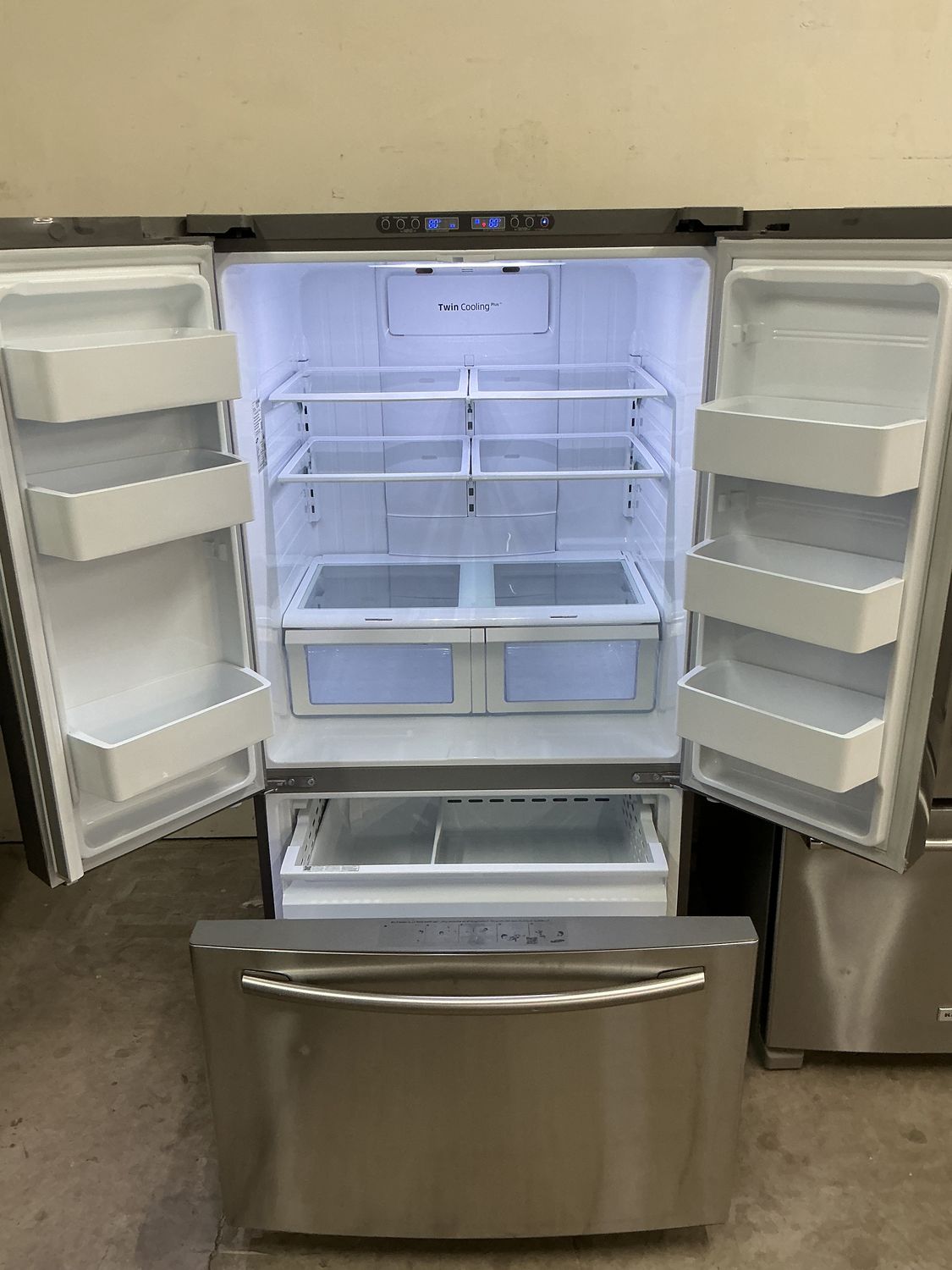 SAMSUNG REFRIGERATOR RF26HFENDSR/AA