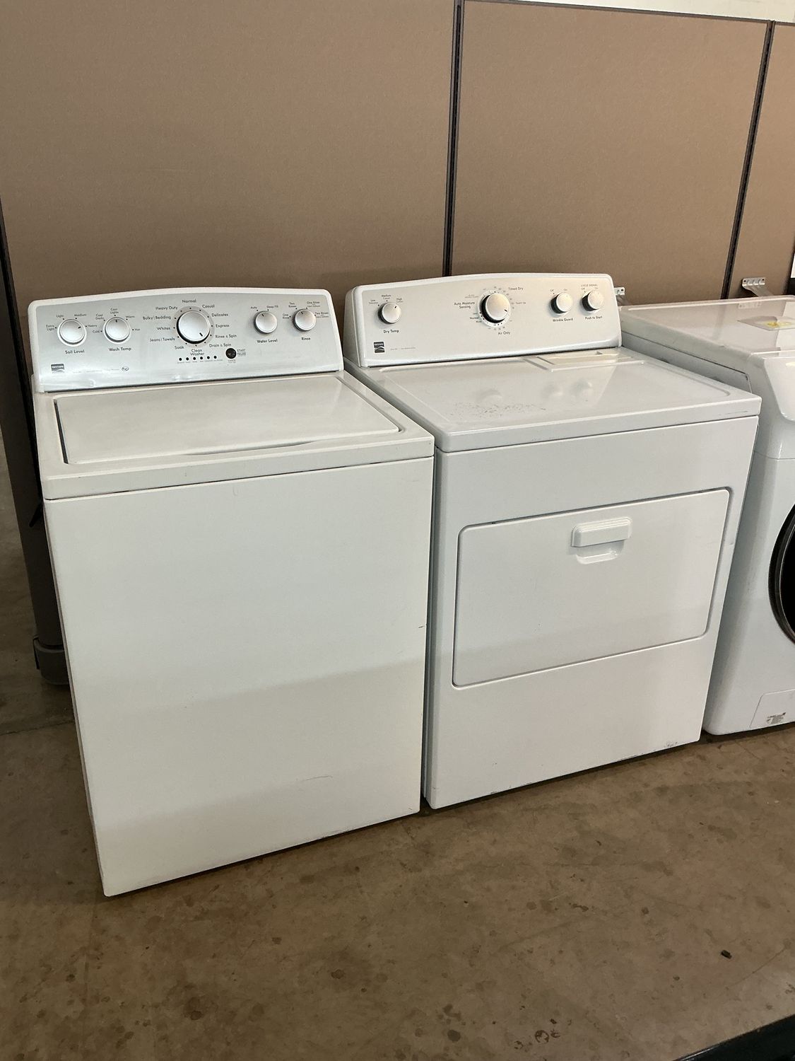 KENMORE SET W:110.22352511 D:110.65132411