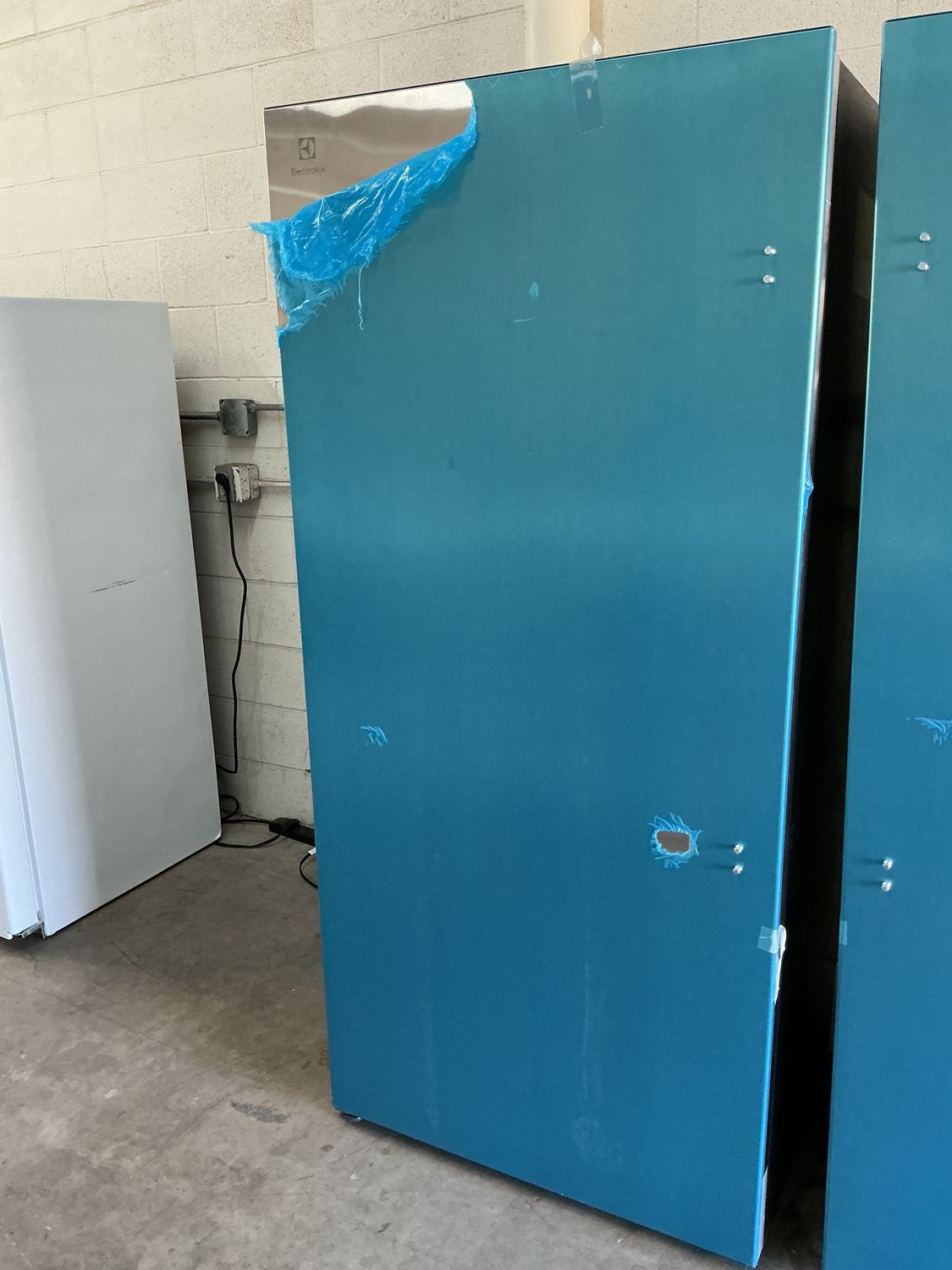 2025 ELECTROLUX FREEZER EI33AF80WS