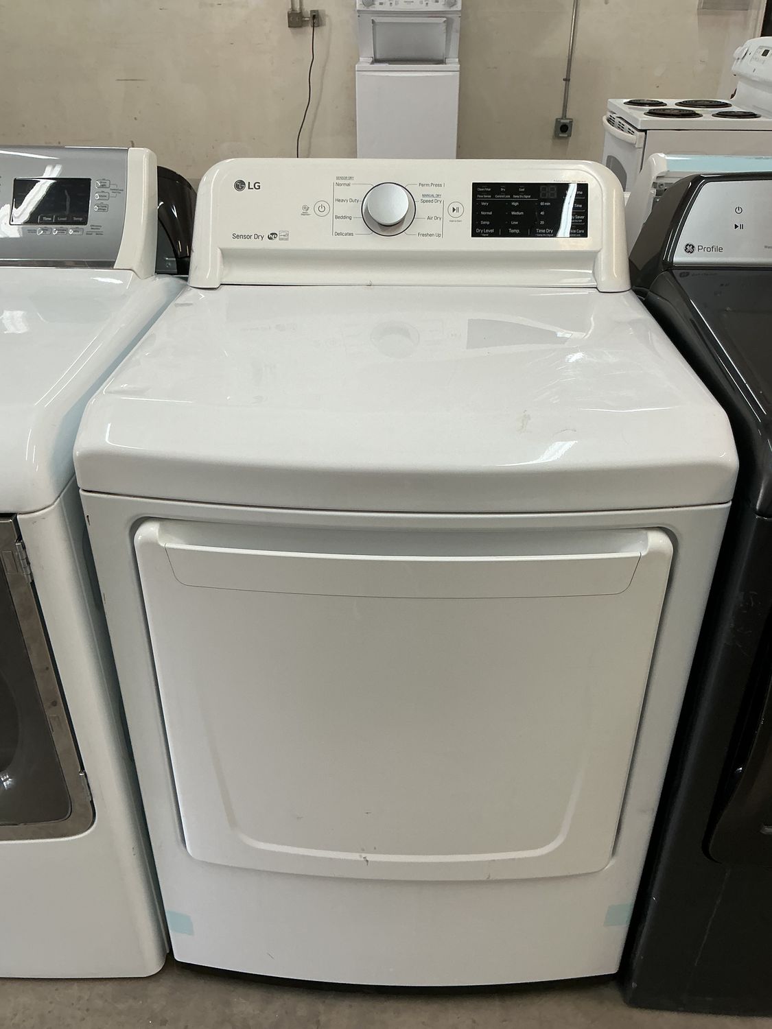 LG dryer DLE7100W