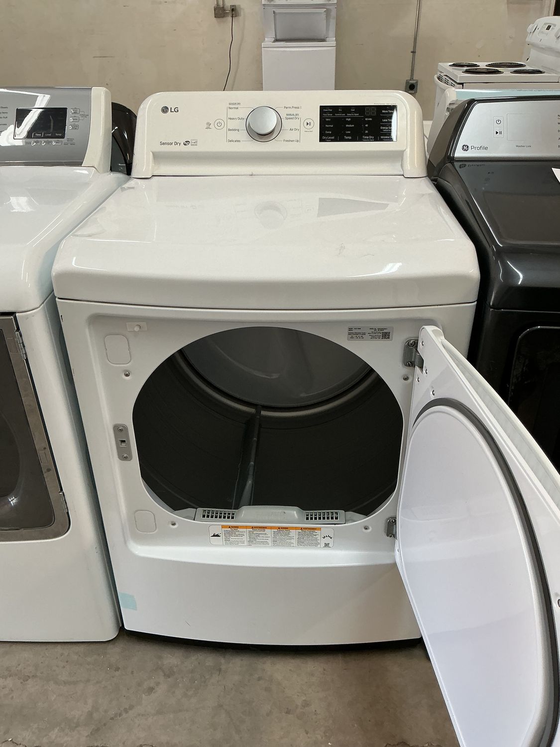 LG dryer DLE7100W