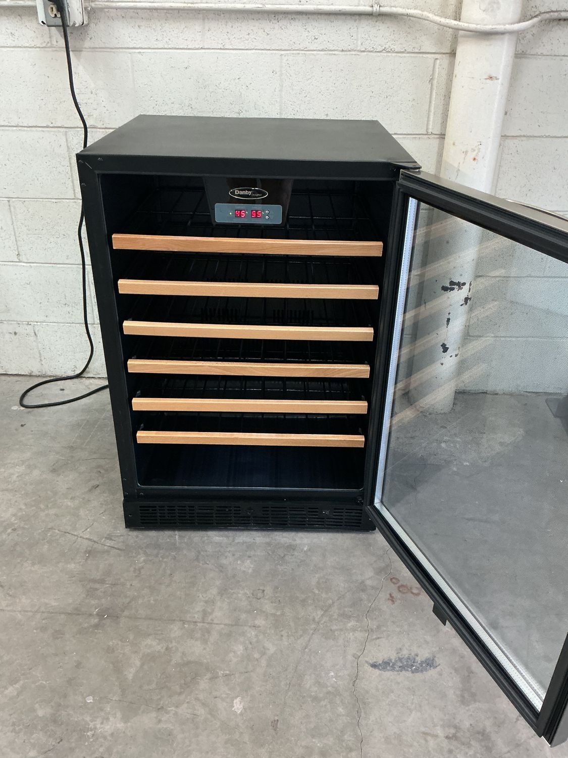 Danby Wine Fridge DWC508BLS
