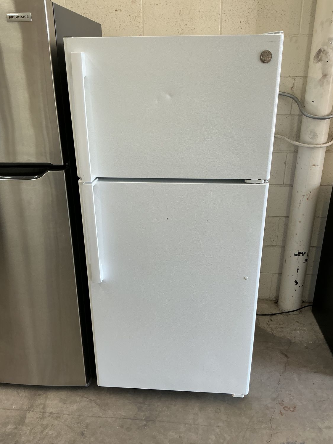 2021 GE FRIDGE GTS16DTNGRWW