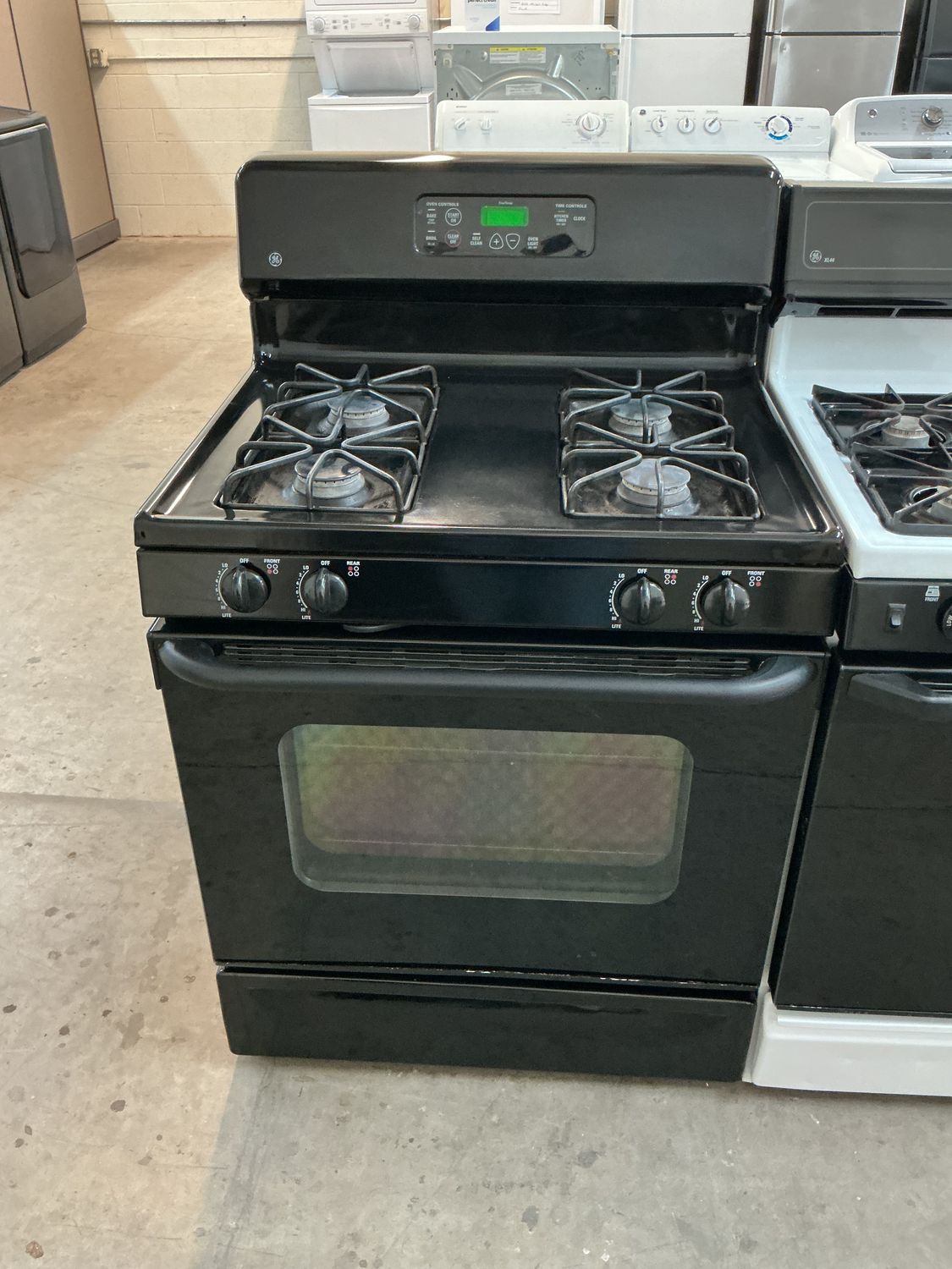 GE STOVE JGBP28EEK3BB