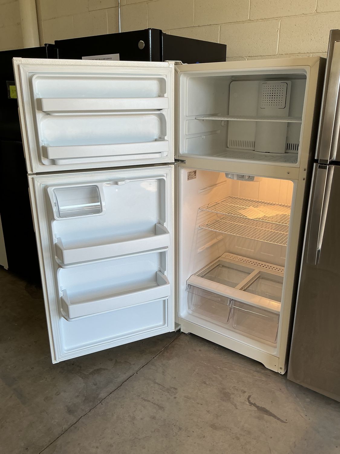 HOTPOINT FRIDGE HPS15BTHCRCC