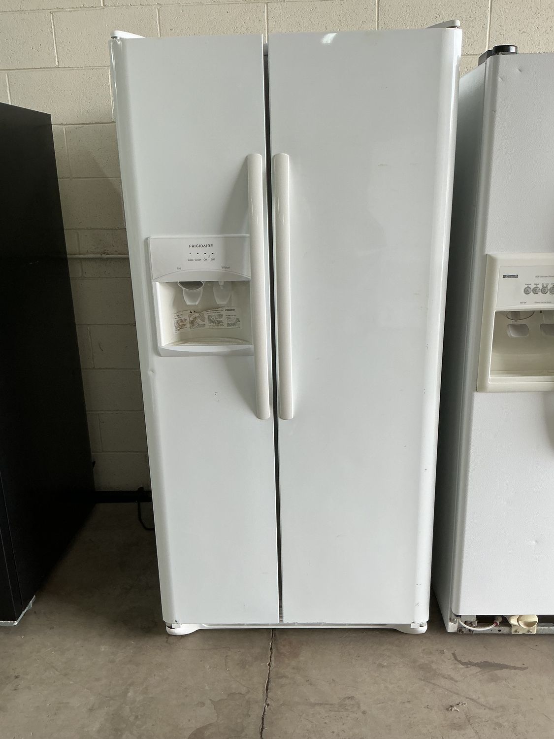 FRIGIDAIRE REFRIGERATOR LFSS2312TP4