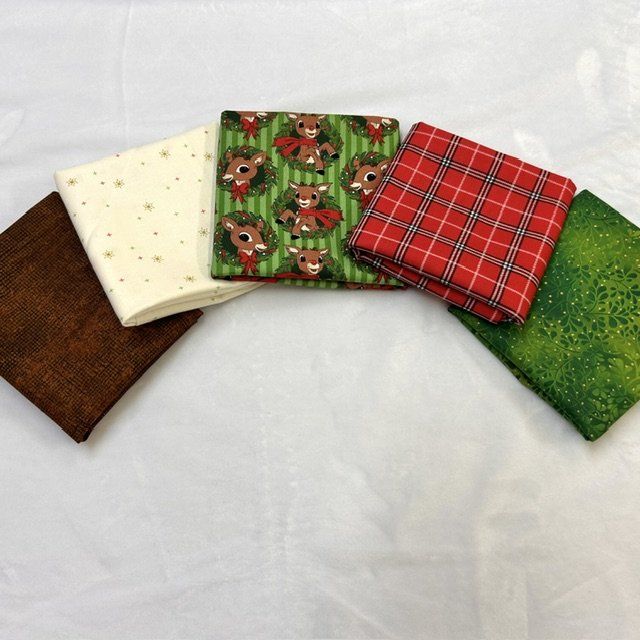 5 pc Rudolph Wreaths Fat Quarter Bundle Quilting Cottons