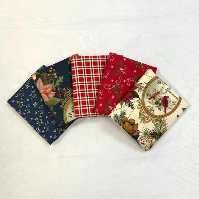 5 pc Poinsettias Xmas Greetings Fat Quarter Bundle #1