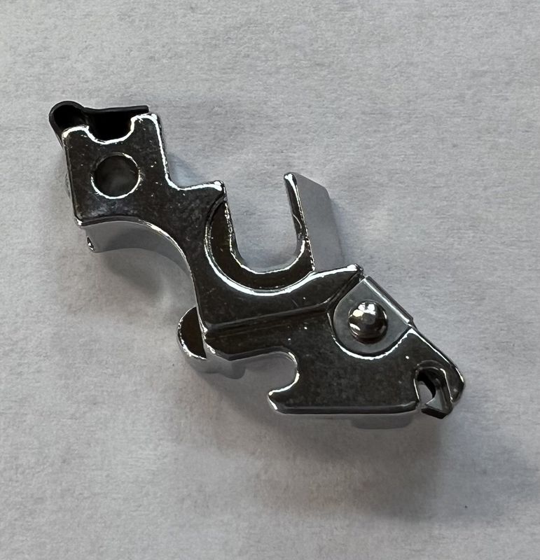 Bernette B77 &amp; 79 Universal Presser Foot Holder doesn't work with Bernette snap on feet