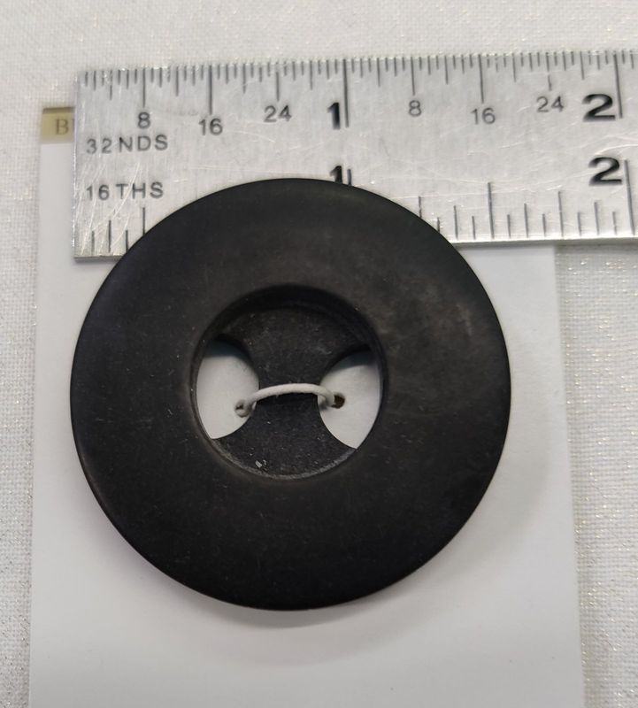 Belagio 1 1/2" Natural Button