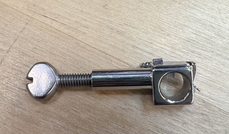 Bernette B05 B70 B77 B79 Needle Clamp