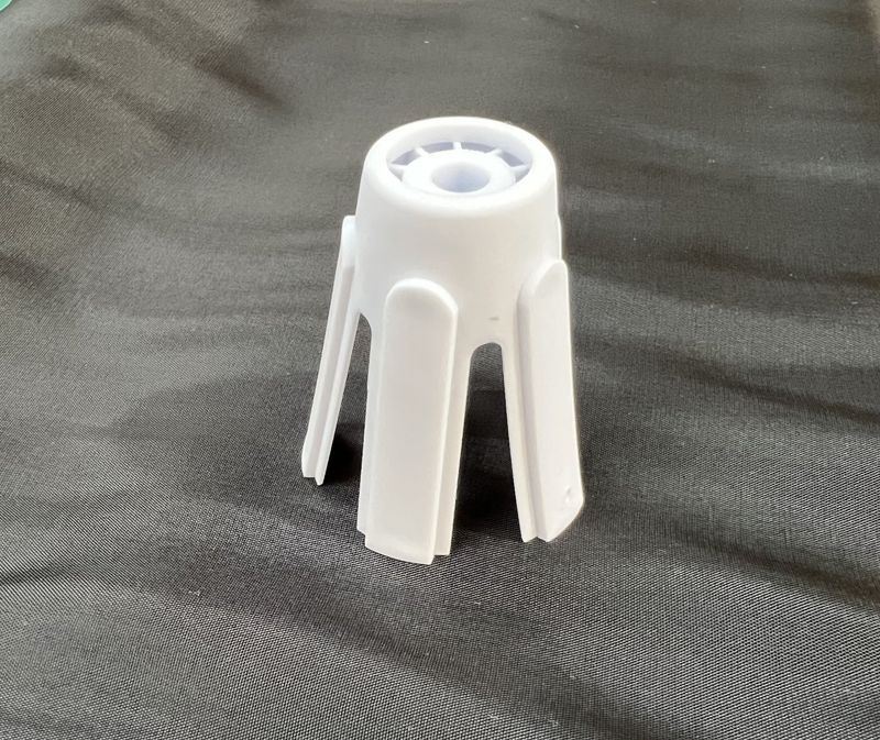 Bernette B62/64/68 Spool Holder