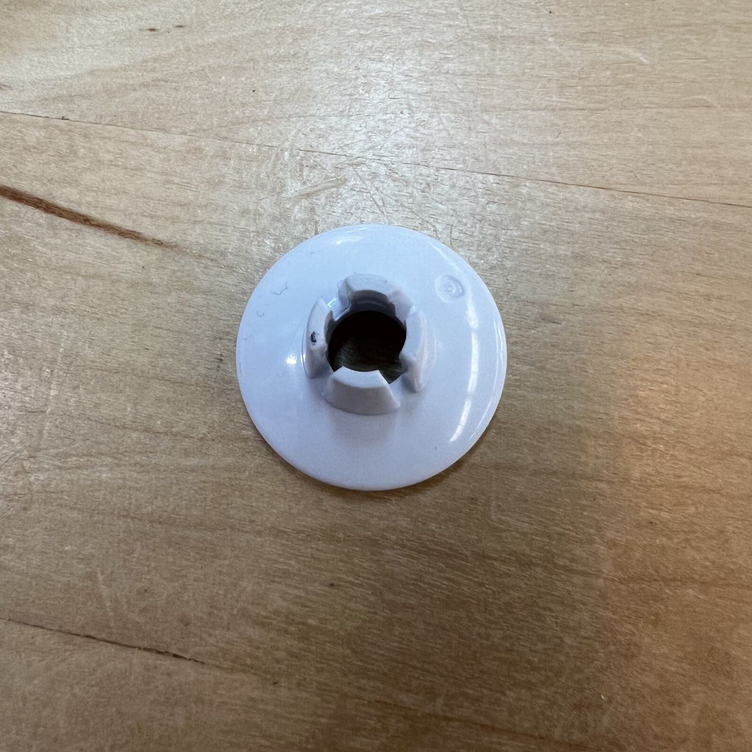 Bernette B70/77/79 medium spool cap