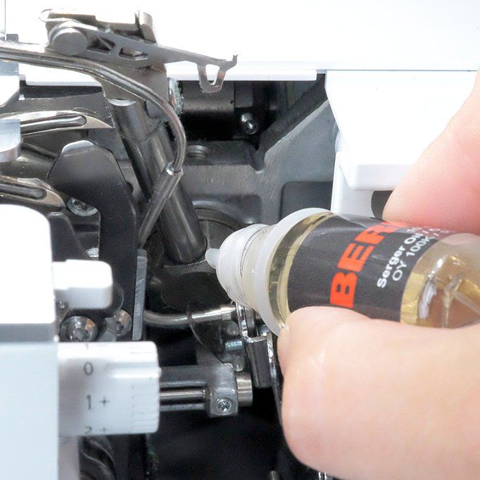 BERNINA L450/460 Oiler Serger