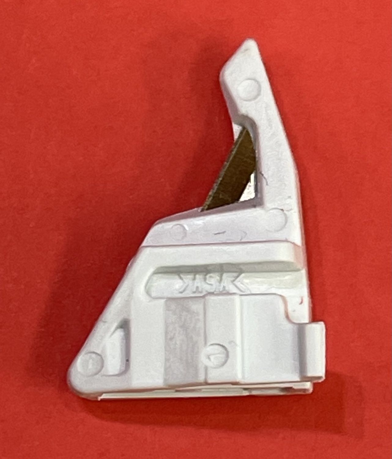 BERNINA Thread Cutter for inside the bobbin area