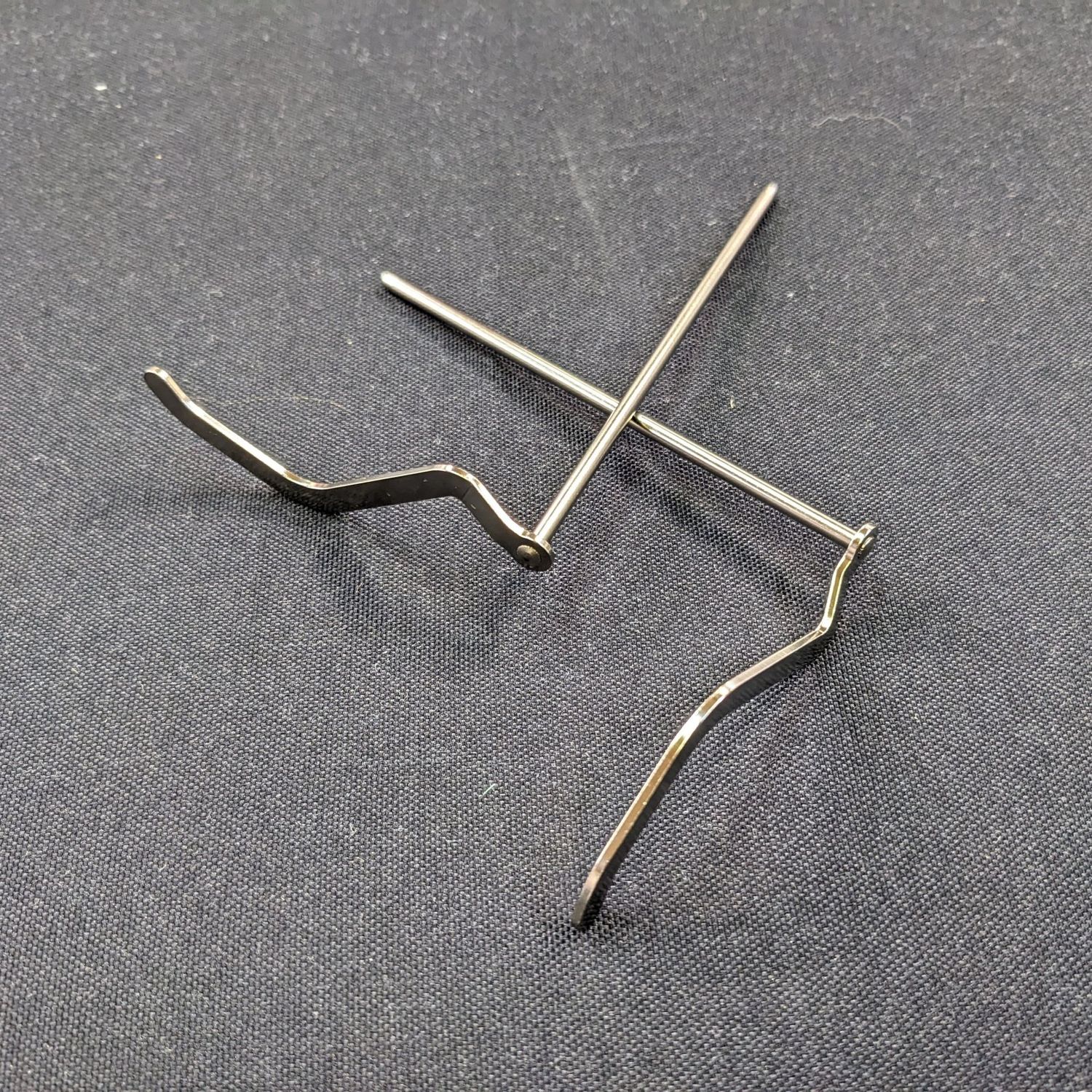 BERNINA Seam Guide Left &amp; Right for the L8 Series Overlockers