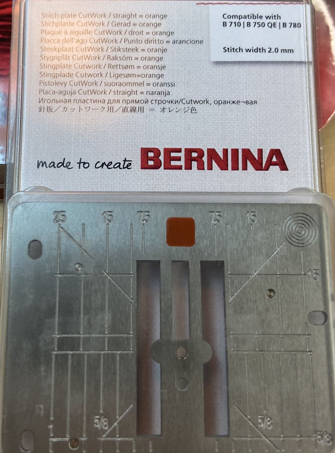 BERNINA Straight Stitch plate 9mm fits 480 570 590 &amp; 770 790 Straight stitch plate
