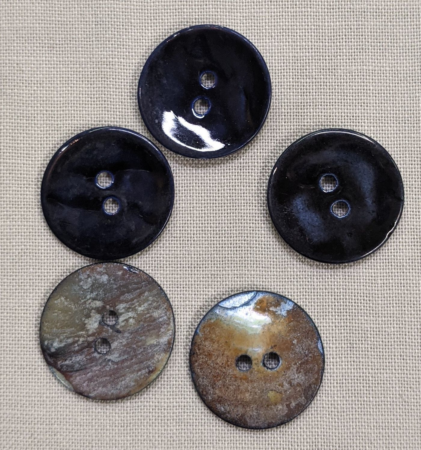 Italian 3/4" Midnight Navy Pearl Buttons